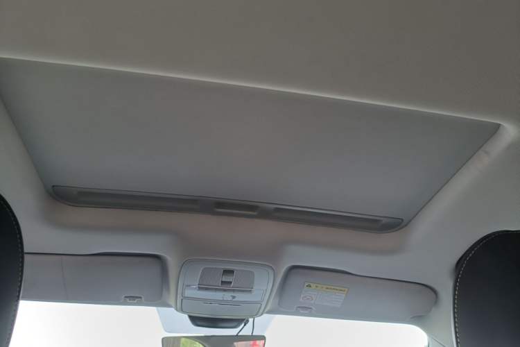 Used Roewe i5 2021 1.5L CVT Diamond Edition Headliner
