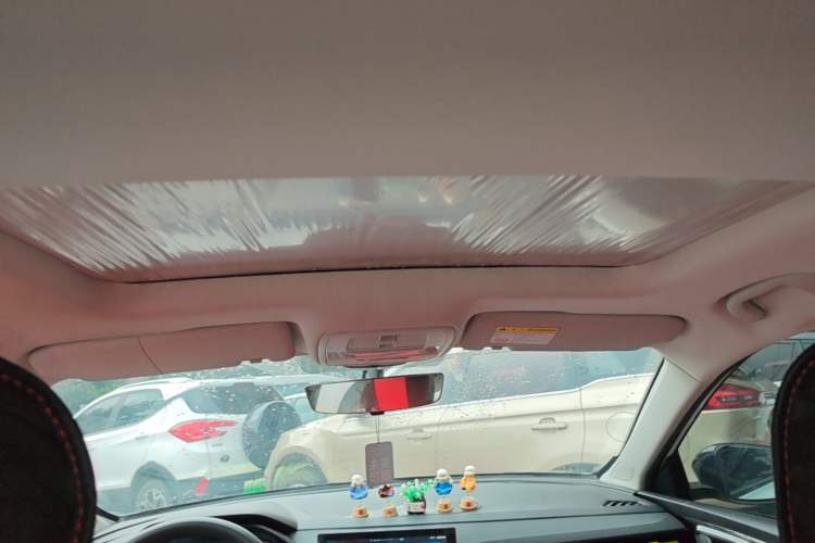 Used Roewe i5 2021 1.5L CVT Platinum Edition Headliner
