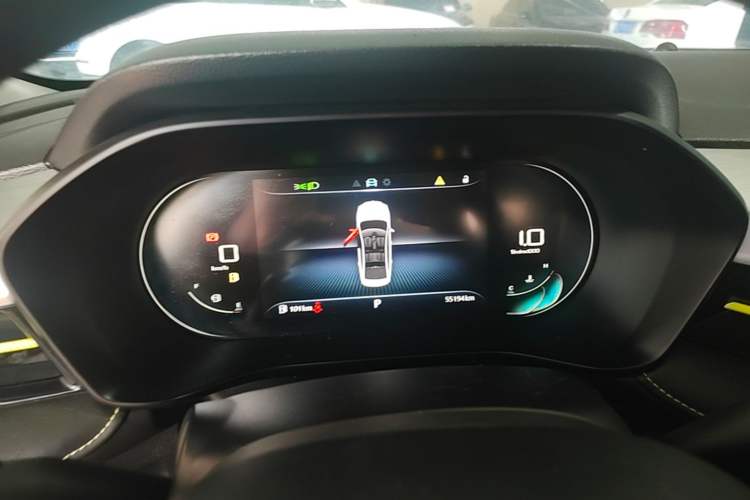 Used Roewe i5 2021 1.5L CVT Diamond Edition Instrument Cluster