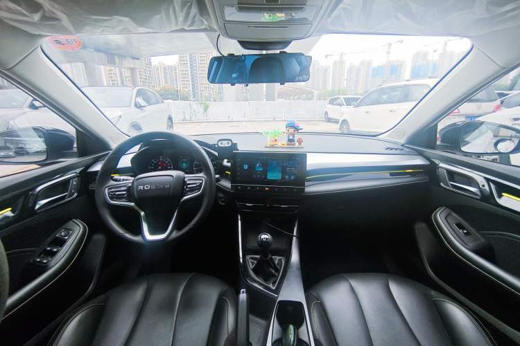 Used Roewe i5 2021 1.5L Manual Diamond Edition Interior 1