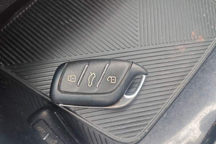 Used Roewe i5 2021 Revised Version 1.5L CVT Diamond Edition Interior 1