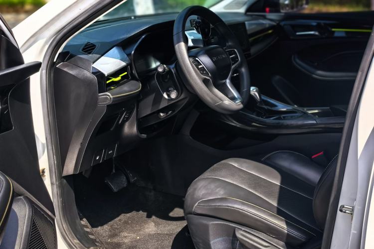 Used Roewe i5 2021 1.5L CVT Diamond Edition Interior 1