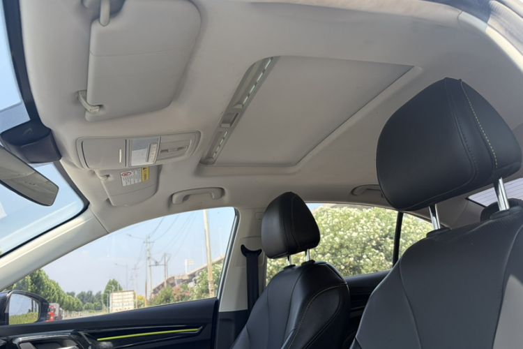 Used Roewe i5 2021 1.5L CVT Diamond Edition Interior 10