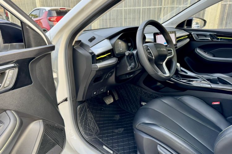 Used Roewe i5 2021 Revised Version 1.5L CVT Diamond Edition Interior 12