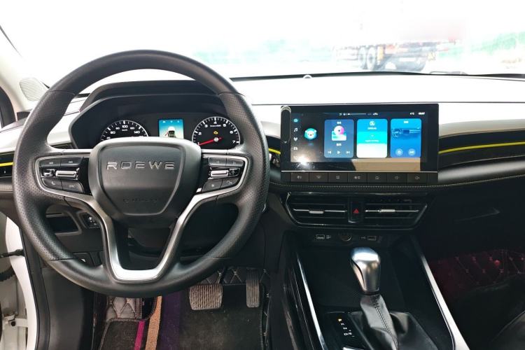 Used Roewe i5 2021 1.5L CVT Black Gold Edition Interior 2