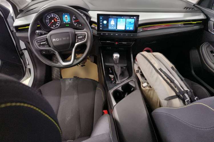 Used Roewe i5 2021 1.5L CVT Platinum Edition Interior 2