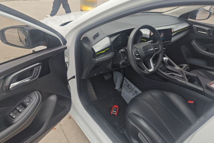 Used Roewe i5 2021 Revised Version 1.5L CVT Diamond Edition Interior 3