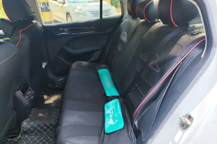 Used Roewe i5 2021 1.5L Manual Platinum Edition Interior 4