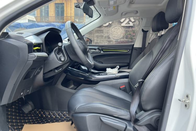 Used Roewe i5 2021 Revised Version 1.5L CVT Diamond Edition Interior 4