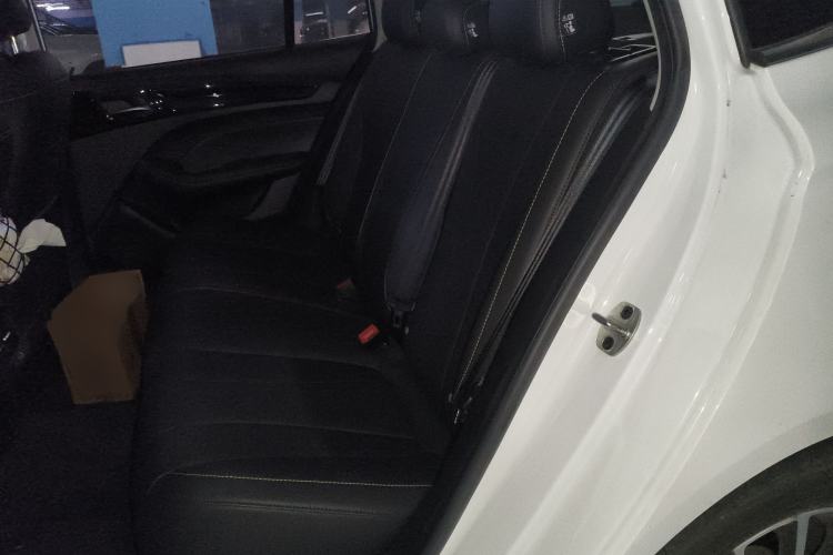Used Roewe i5 2021 Revised Version 1.5L CVT Diamond Edition Interior 4