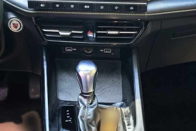 Used Roewe i5 2021 1.5L CVT Diamond Edition Interior 4