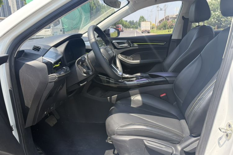Used Roewe i5 2021 1.5L CVT Diamond Edition Interior 4