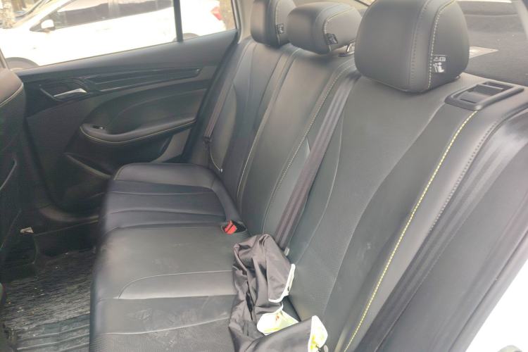 Used Roewe i5 2021 Revised Version 1.5L CVT Diamond Edition Interior 4
