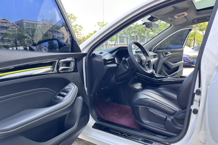 Used Roewe i5 2021 1.5L CVT Diamond Edition Interior 5