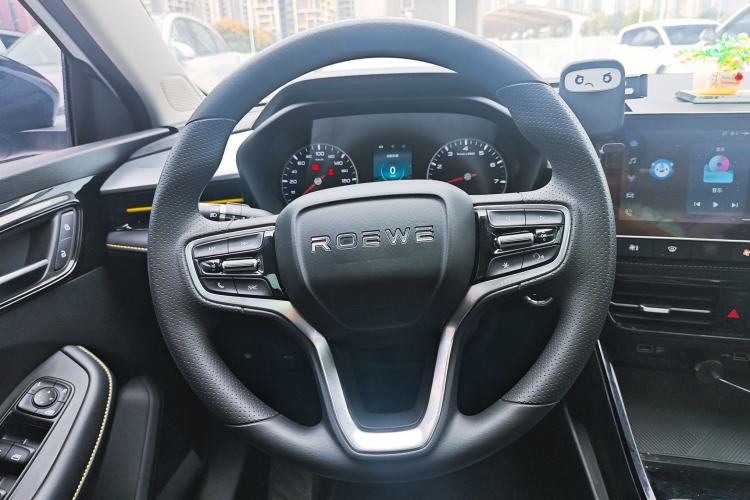 Used Roewe i5 2021 1.5L Manual Diamond Edition Interior 6