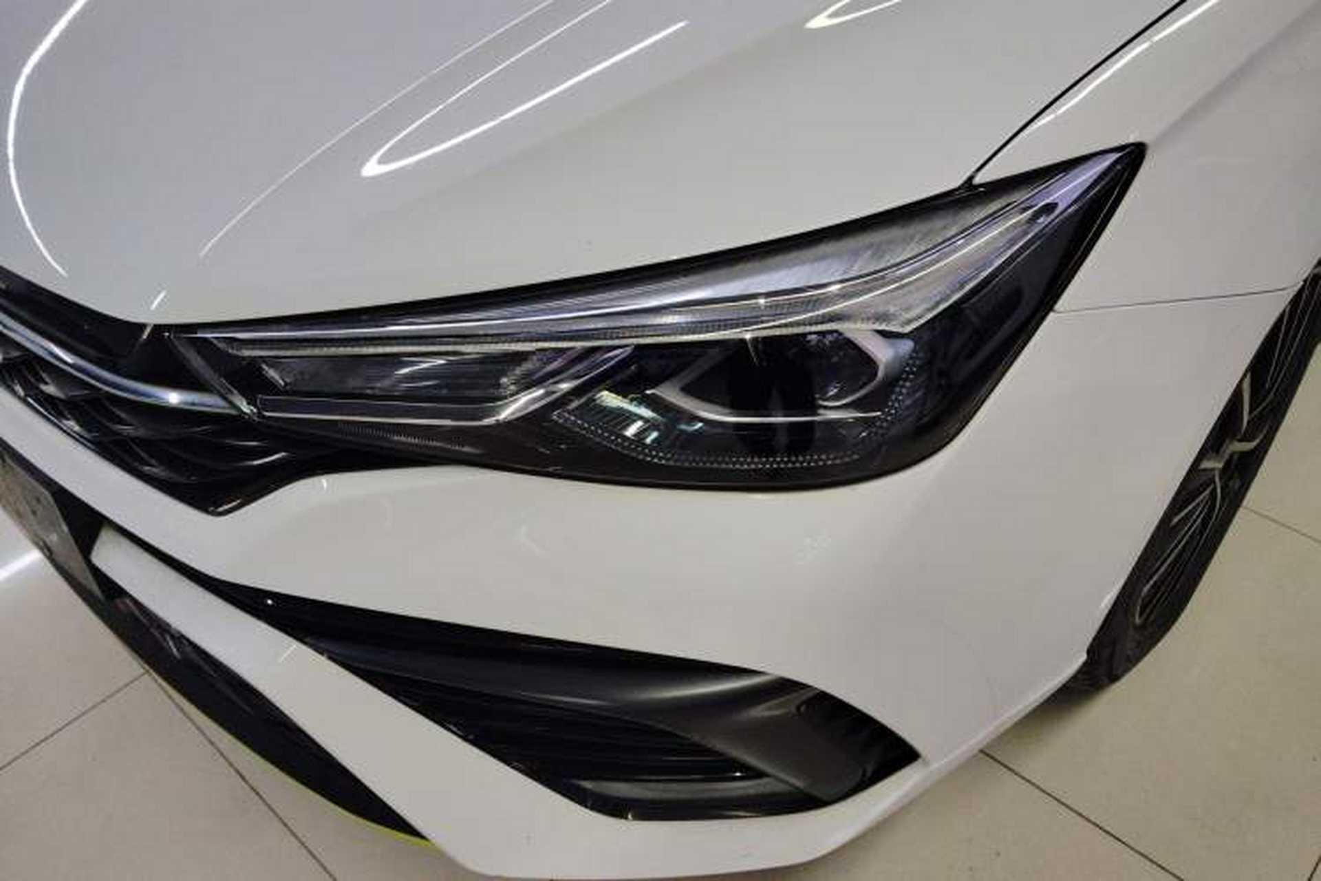 Used Roewe i5 2021 Revised 1.5L CVT Starry Edition Left Front Headlight