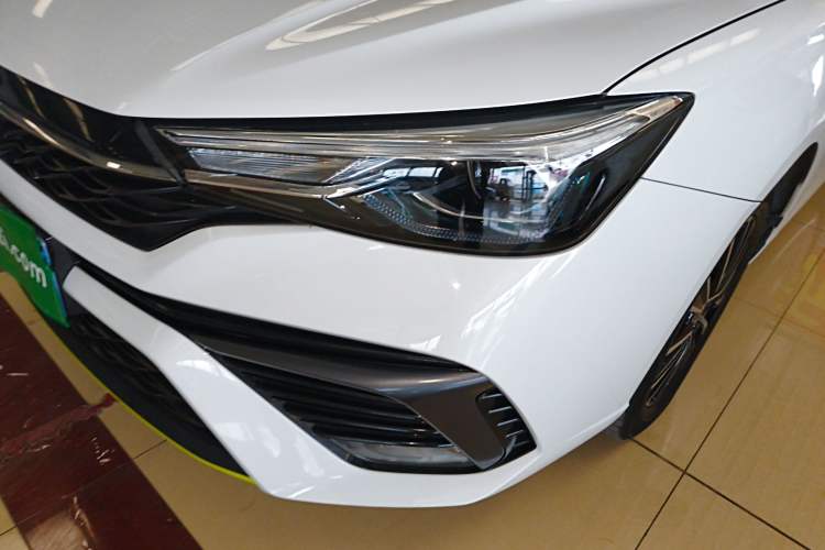 Used Roewe i5 2021 Revised Version 1.5L CVT Diamond Edition Left Front Headlight