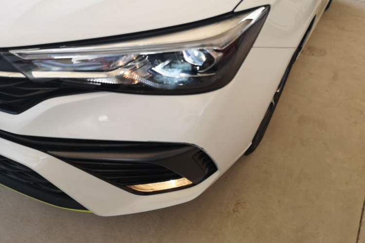 Used Roewe i5 2021 1.5L Manual Platinum Edition Left Front Headlight