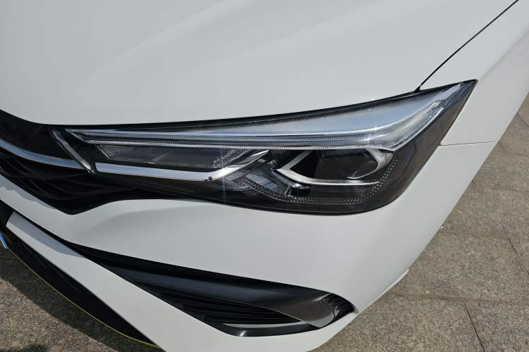Used Roewe i5 2021 1.5L CVT Platinum Edition Left Front Headlight