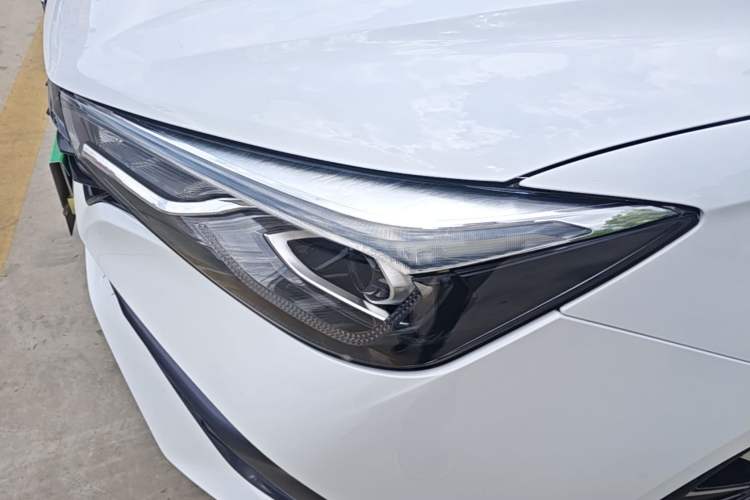 Used Roewe i5 2021 1.5L Manual Platinum Edition Left Front Headlight