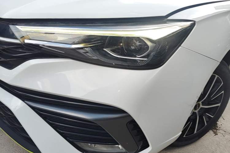 Used Roewe i5 2021 1.5L CVT Diamond Edition Left Front Headlight