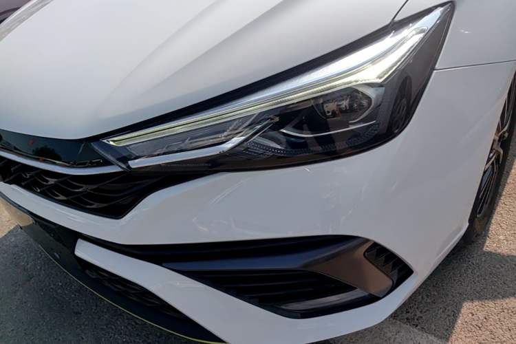 Used Roewe i5 2021 1.5L CVT Starry Edition Left Front Headlight