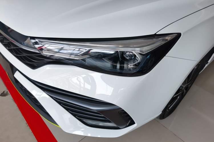 Used Roewe i5 2021 Revised Version 1.5L CVT Diamond Edition Left Front Headlight