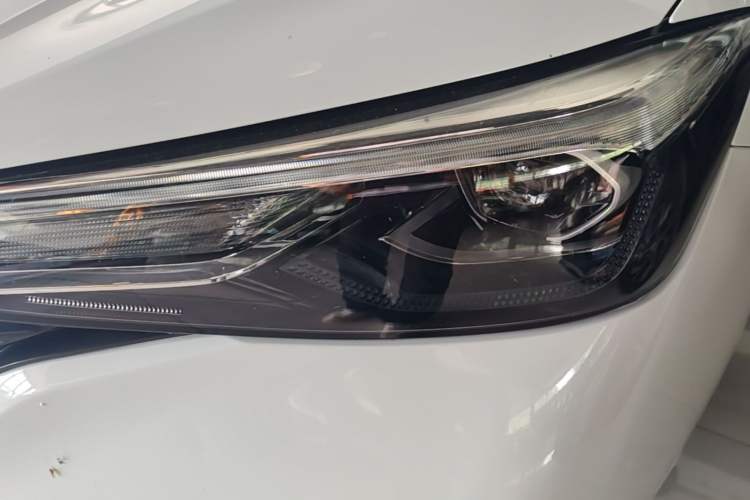 Used Roewe i5 2021 1.5L CVT Starry Edition Left Front Headlight