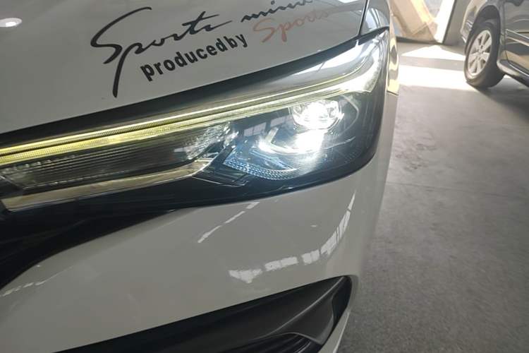 Used Roewe i5 2021 1.5L CVT Diamond Edition Left Front Headlight