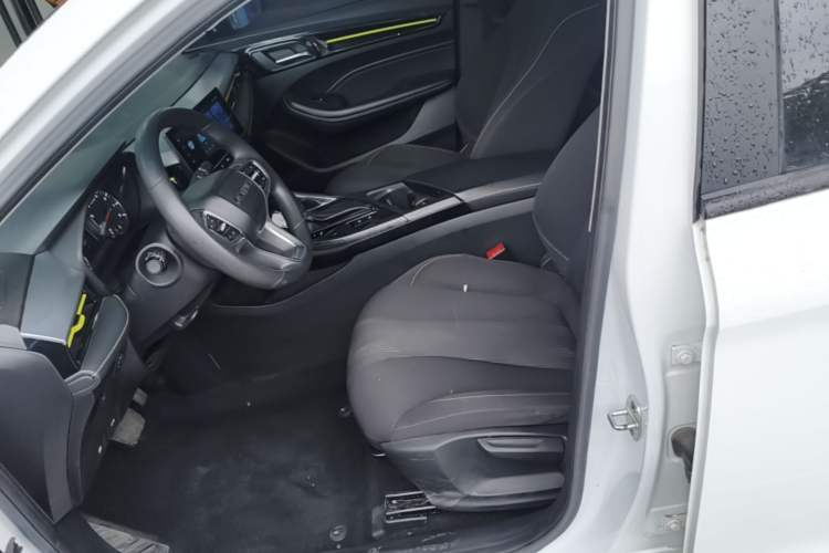 Used Roewe i5 2021 1.5L CVT Platinum Edition Left Front Seat