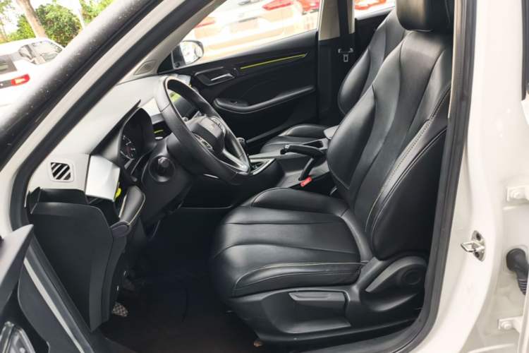 Used Roewe i5 2021 1.5L Manual Diamond Edition Left Front Seat