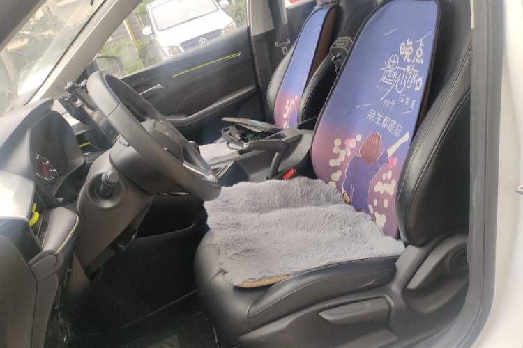Used Roewe i5 2021 1.5L Manual Diamond Edition Left Front Seat