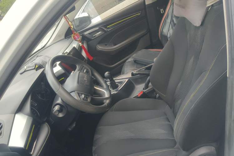 Used Roewe i5 2021 1.5L Manual Platinum Edition Left Front Seat