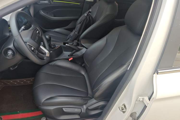 Used Roewe i5 2021 1.5L Manual Diamond Edition Left Front Seat
