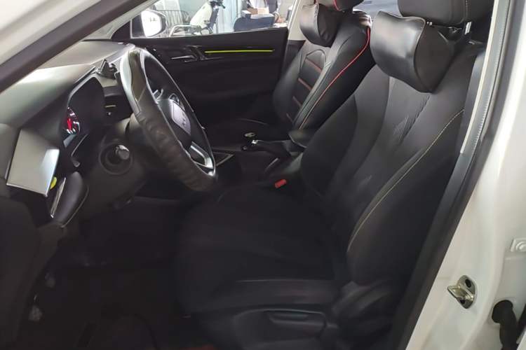 Used Roewe i5 2021 1.5L Manual Platinum Edition Left Front Seat