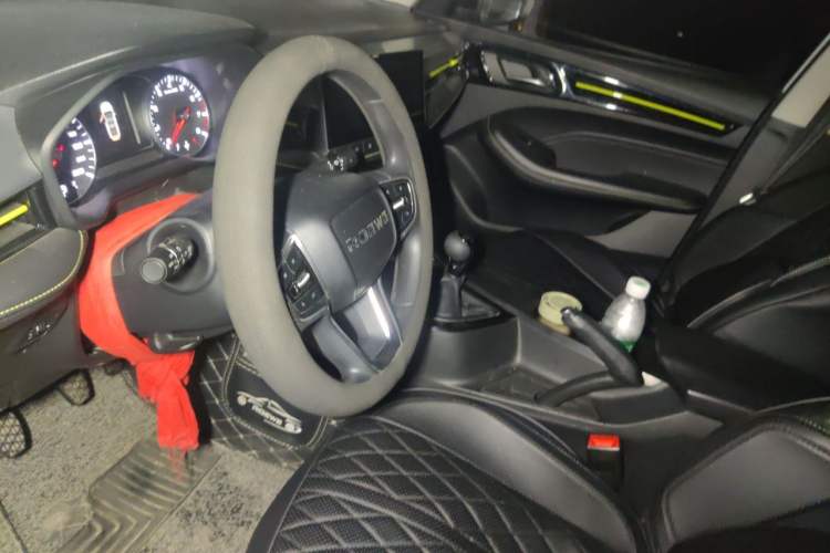 Used Roewe i5 2021 1.5L Manual Platinum Edition Left Front Seat
