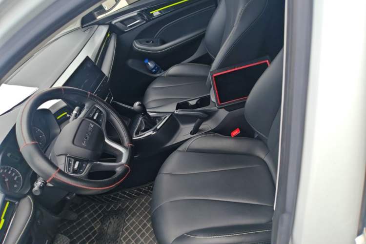 Used Roewe i5 2021 1.5L Manual Diamond Edition Left Front Seat