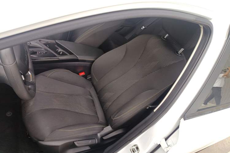 Used Roewe i5 2021 1.5L CVT Platinum Edition Left Front Seat