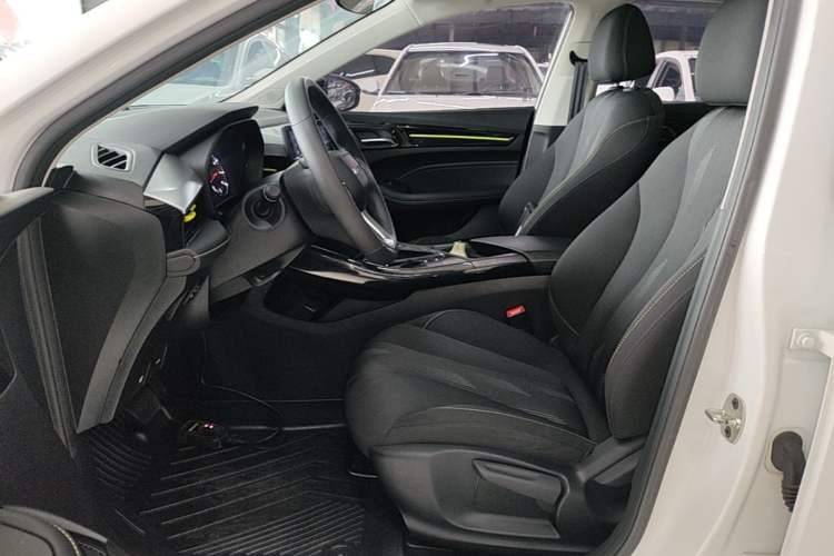 Used Roewe i5 2021 1.5L CVT Platinum Edition Left Front Seat