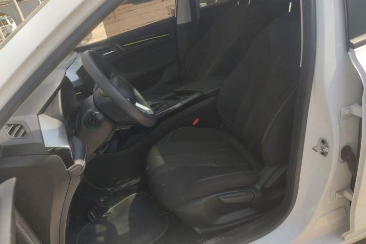 Used Roewe i5 2021 1.5L CVT Platinum Edition Left Front Seat