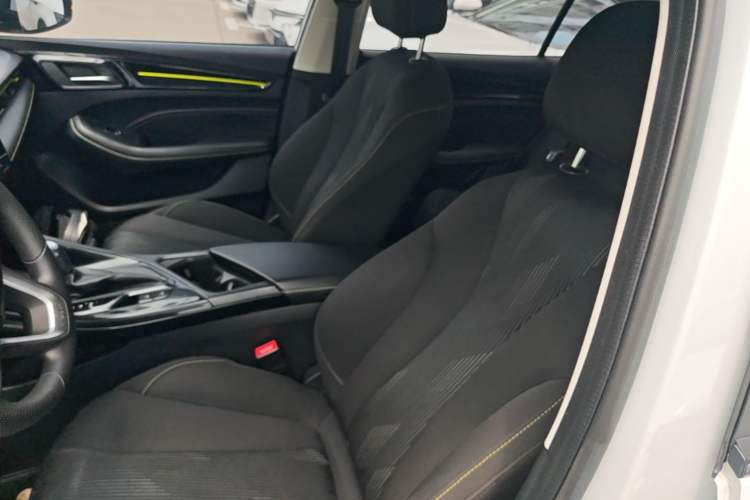 Used Roewe i5 2021 1.5L CVT Platinum Edition Left Front Seat