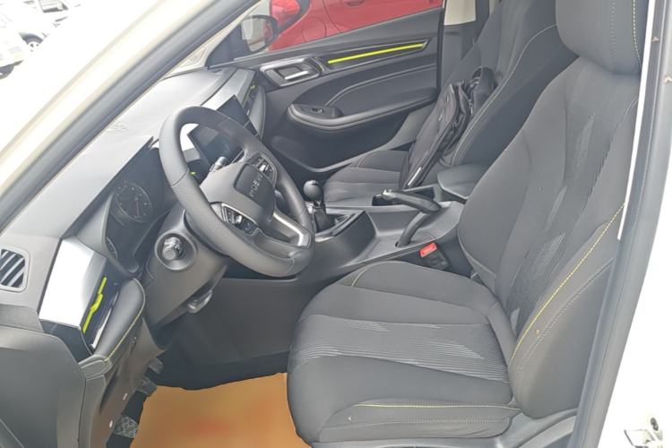 Used Roewe i5 2021 1.5L Manual Platinum Edition Left Front Seat