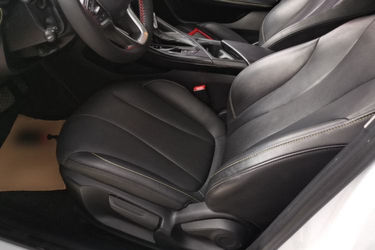 Used Roewe i5 2021 1.5L CVT Diamond Edition Left Front Seat