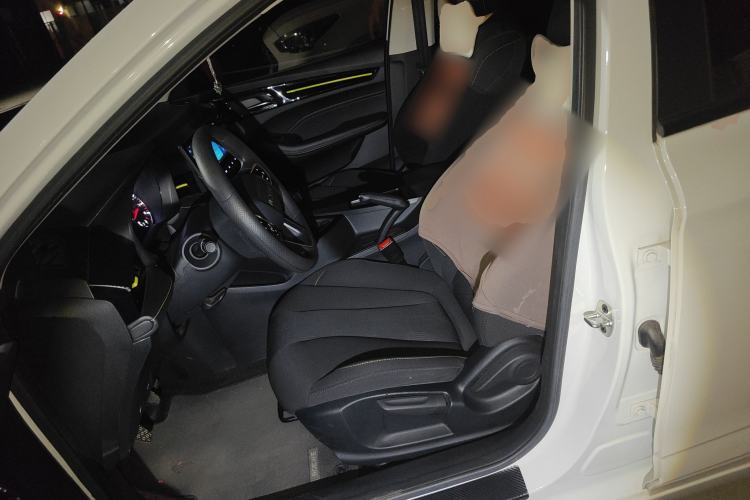 Used Roewe i5 2021 1.5L Manual Platinum Edition Left Front Seat