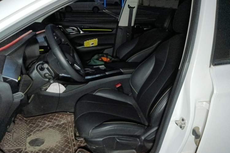 Used Roewe i5 2021 1.5L CVT Diamond Edition Left Front Seat