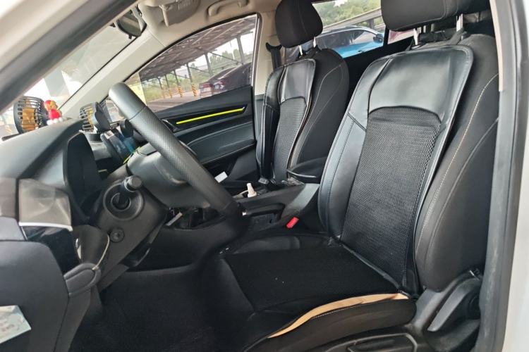 Used Roewe i5 2021 1.5L Manual Platinum Edition Left Front Seat