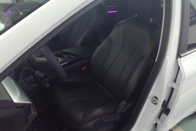 Used Roewe i5 2021 Revised Version 1.5L CVT Diamond Edition Left Front Seat