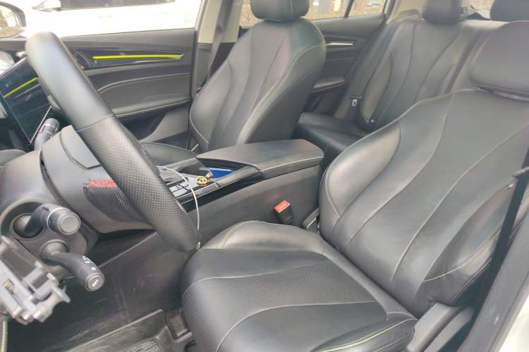 Used Roewe i5 2021 Revised Version 1.5L CVT Diamond Edition Left Front Seat