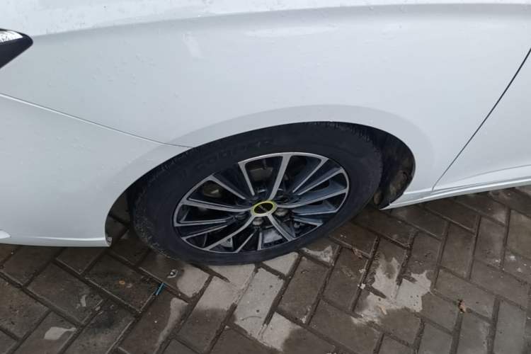 Used Roewe i5 2021 1.5L CVT Platinum Edition Left Front Wheel Hub