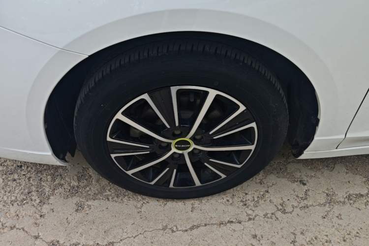 Used Roewe i5 2021 1.5L Manual Diamond Edition Left Front Wheel Hub